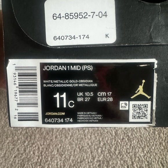 Jordan 1 Mid Sneakers - Picture 6 of 6